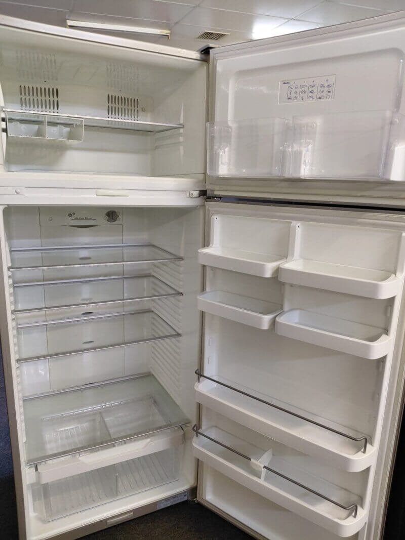 Fisher & Paykel 447L Top Mount Fridge E440T