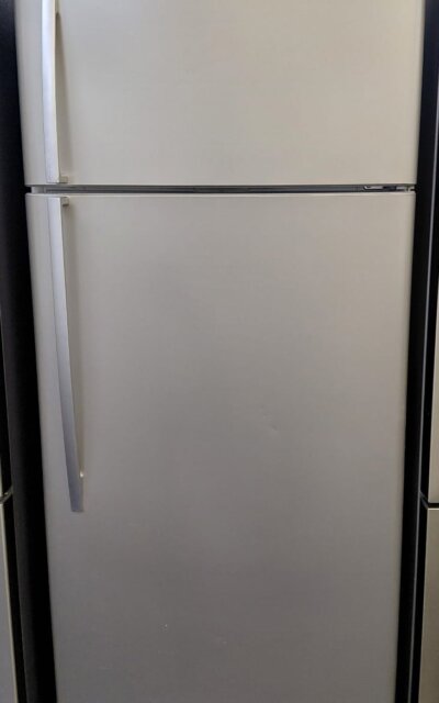 Fisher & Paykel 447L Top Mount Fridge E440T