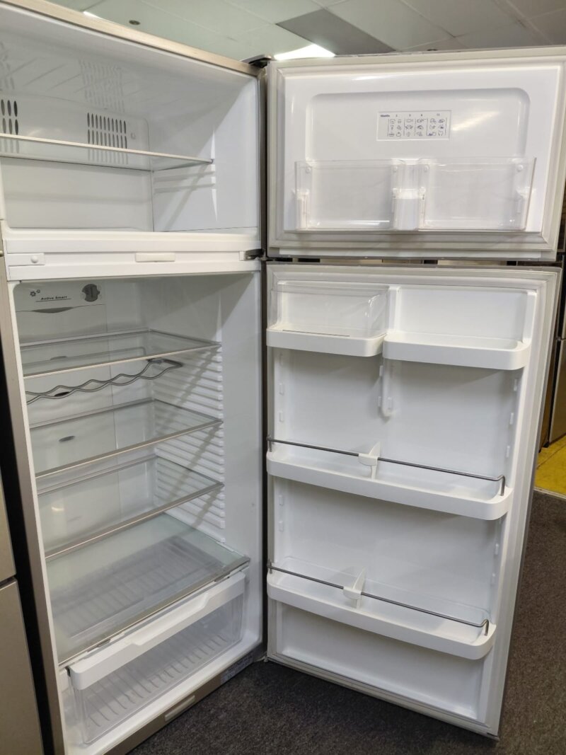 Fisher & Paykel 447L Top Mount Fridge E440T