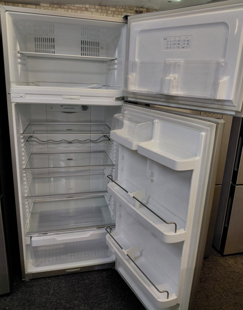 Fisher & Paykel 447L Top Mount Fridge E440T