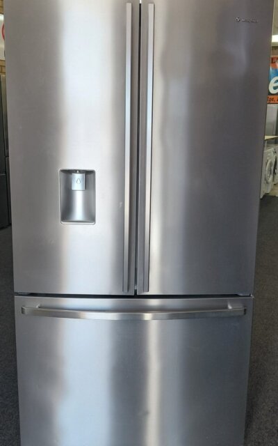 Westinghouse WHE6060SB French Door Refrigerator