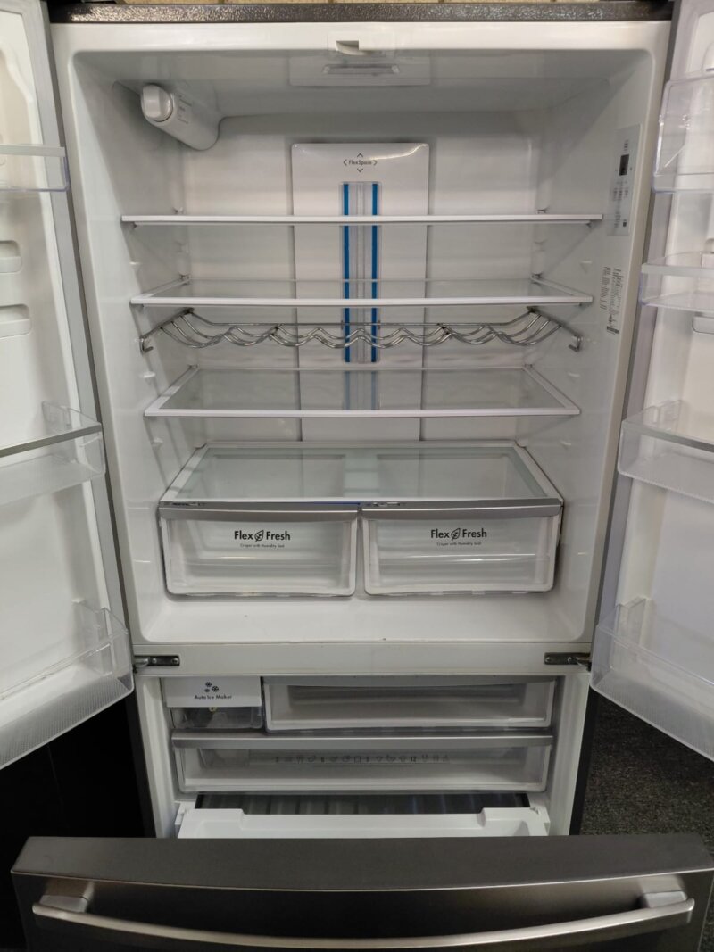 Westinghouse 605L French Door Fridge Freezer WHE6060SA