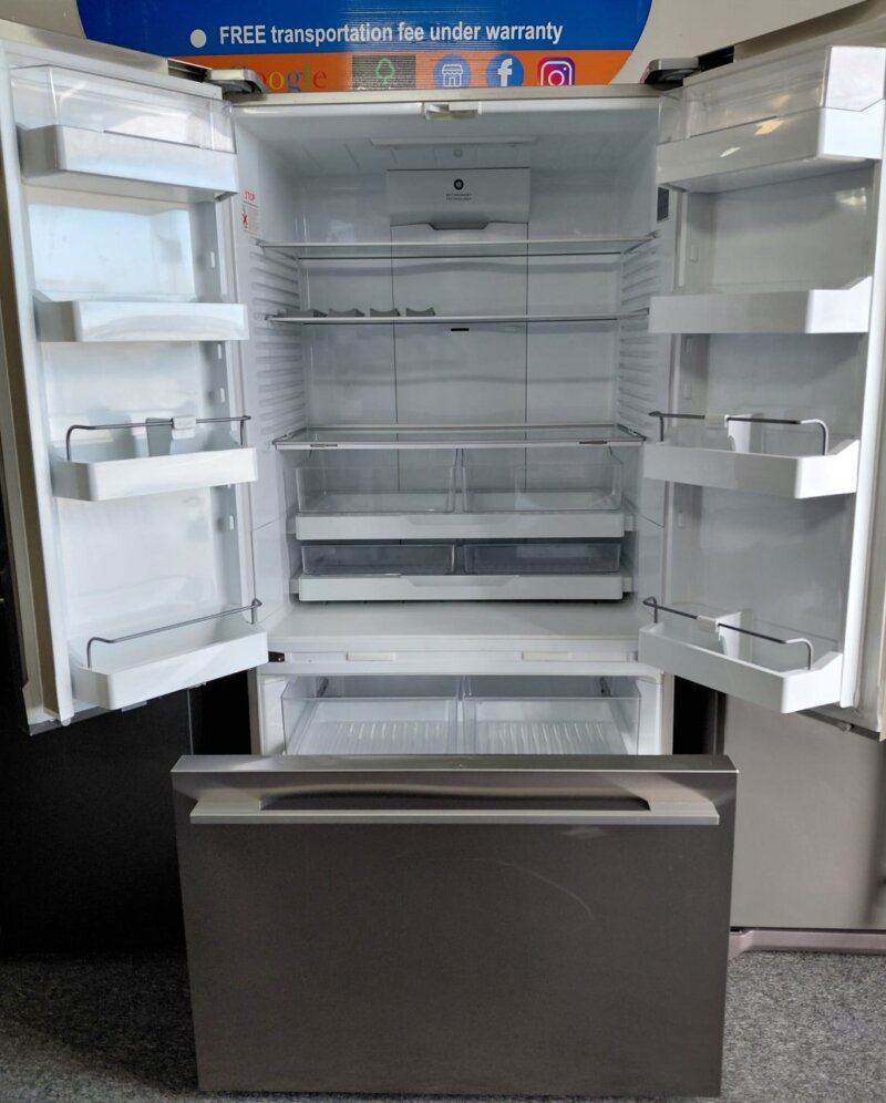 Fisher & Paykel RF610ADUSX4 610L French Door Fridge