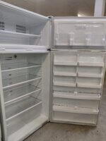 Fisher & Paykel 517L Top Mount Fridge E521T