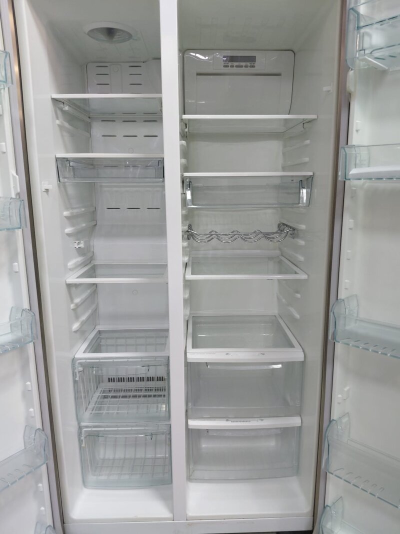 Westinghouse 606L Side by Side Fridge WSE6100SA